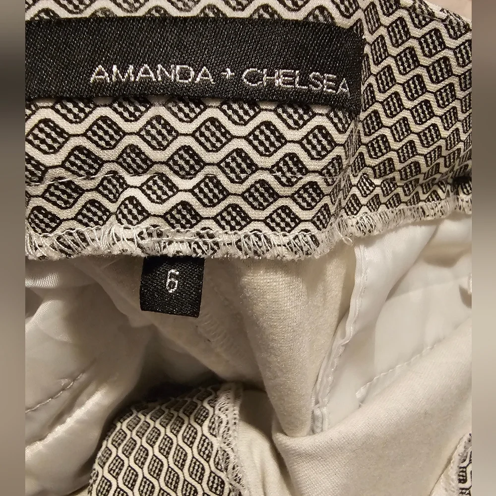 AMANDA + CHELSEA pattern occasion geometric
